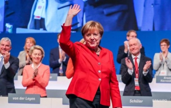Меркель переизбрана главой партии ХДС