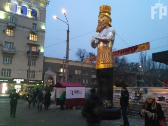 Сектанты установили в Запорожье статую (фото)