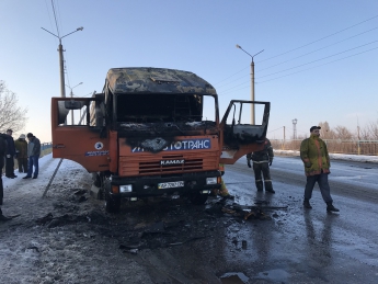 В Мелитополе сгорел КАМАЗ (фото)