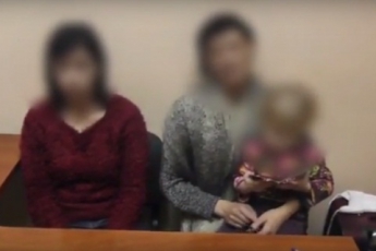 Две россиянки с ребенком пришли пешком в Украину и попросили статус беженцев (видео)