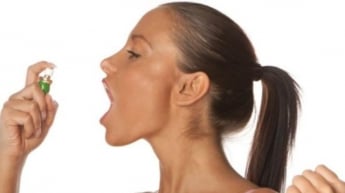 Как бороться с запахом изо рта: полезные продукты