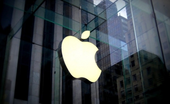 Apple выпустит iPhone X с экраном вокруг корпуса (фото)