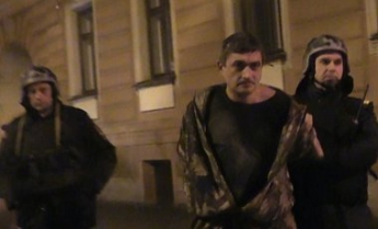 В ходе штурма "музея Новороссии" в Петербурге ранен полицейский