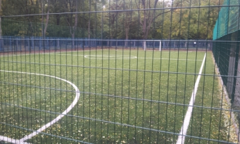 УЕФА просит Мелитополь забрать современное футбольное поле