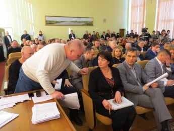 Горожане просят мэра ветировать решение о поддержке русского языка