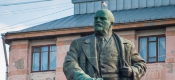 После новостей из Крыма в Выборге замироточил Ленин
