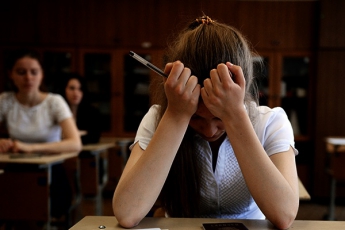 В Херсонской области вернулась в школу после скандала "развратная" учительница [видео, фото]