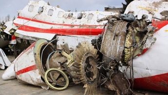 Смоленская катастрофа: самолет начал распадаться за 900 метров до полосы