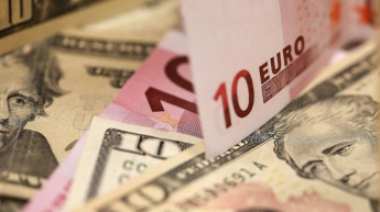 Курс доллара в Украине продолжает стремительно снижаться