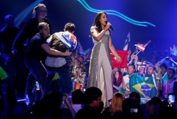 Евровидение-2017: зритель, снявший штаны перед Джамалой, оказался украинцем [видео]