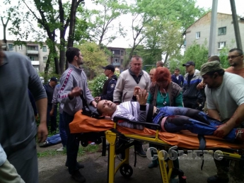 Охранник Яроша прострелил человеку ноги за отказ сказать "Героям слава!": появились фото и видео