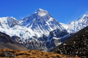 На Эвересте обнаружена палатка с телами альпинистов