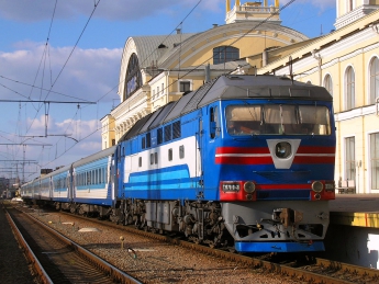 Двухэтажного поезда Skoda на Геническ в этом году не будет (фото)