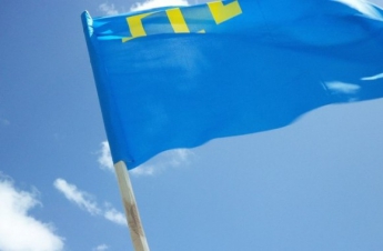 В Мелитополе развернут самый большой крымскотатарский флаг