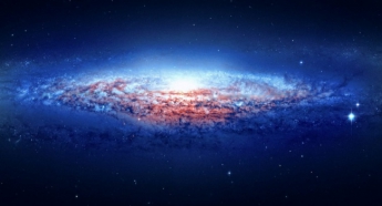 Астрономи знайшли віддалену галактику, яка у тисячу разів яскравіша за Чумацький Шлях