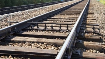 Полиция официально прокомментировала гибель парня под колесами поезда