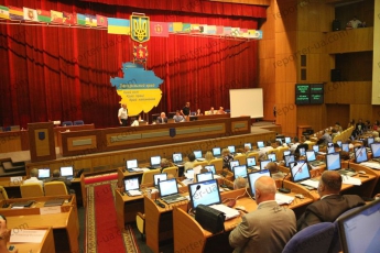Сегодняшнее заседание сессии Запорожского областного совета началось с демаршей