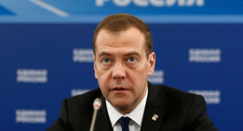 Медведев: США объявили России войну