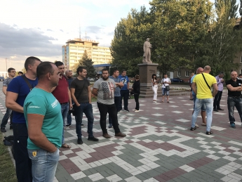 Киевский автомайдан в Мелитополе поддержали 3 десятка автовладельцев (видео)