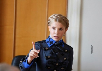 Тимошенко пришла в Верховную Раду в "генеральском" наряде