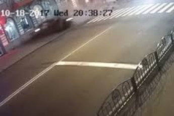 Появилось видео наезда автомобиля на пешеходов в Харькове (18+)