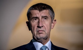 Выборы в Чехии: лидируют партия олигарха, ультраправые и пираты