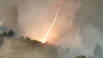 В Португалии пожарные сняли на видео огненный торнадо