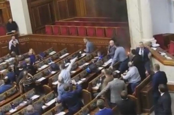 Нардепу Семенченко дали подзатыльник: соцсети в восторге (видео)