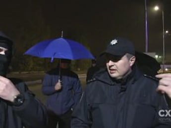 Журналисты Схем показали видео нападения "охранников Медведчука"
