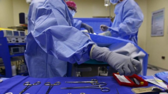 Хирурги впервые в мире провели пересадку головы человека