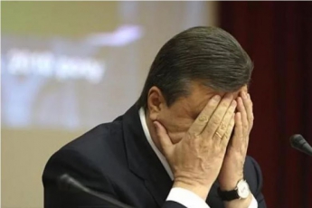 Територію будинку соратника Януковича охопив вогонь: що відбувається