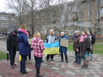 Мелитопольцы поддержали киевлян на Майдане и припомнили грехи нардепу (видео)