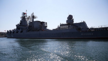 В Крым направляются десятки кораблей РФ