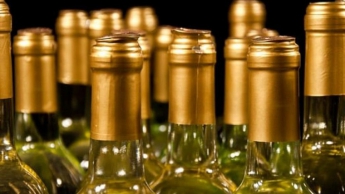 Литва с нового года запрещает употреблять алкоголь молодежи до 20 лет