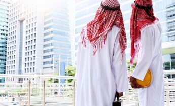 Саудовская Аравия раздаст людям $13 млрд из-за подорожания жизни