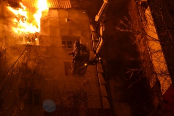 В российской Тюмени подожгли девятиэтажку: один человек погиб
