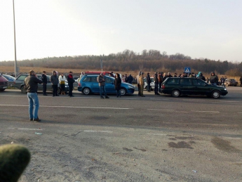 Протестующие перекрыли ряд дорог на границе с Польшей: фото