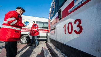 Районы Запорожской области получили коммунальную технику и скорые помощи