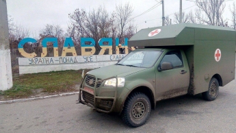 Половина из 50 доставленных на фронт автомобилей "Богдан" сломалась - волонтер