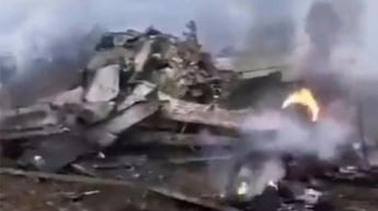 В Китае упал самолет