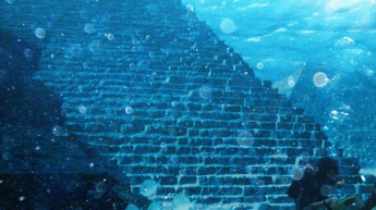 В Тихом океане обнаружили гигантскую пирамиду