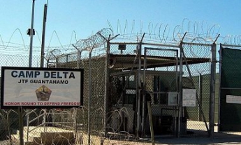 Тюрьма в Гуантанамо остается: Трамп отменил указ Обамы о закрытии