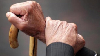 В Киеве жестоко избили и ограбили 89-летнего пенсионера