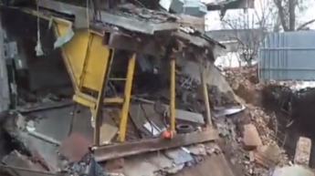 В Харькове здание ушло под землю (видео)
