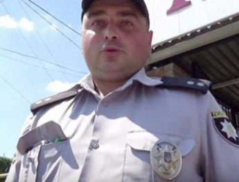 Полицейского, который удрал от "Дорожного контроля", перевели на другую должность (видео)