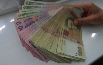 В Харькове сотрудница банка сняла 200 тысяч со счета умершей клиентки