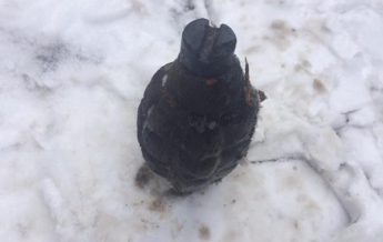 В Харьковской области возле детсада нашли гранату