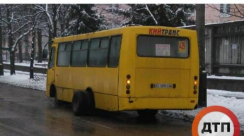 В Киеве маршрутка на ходу потеряла колеса