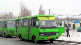 В Харькове пассажиры задержали грабителей, напавших на маршрутчика