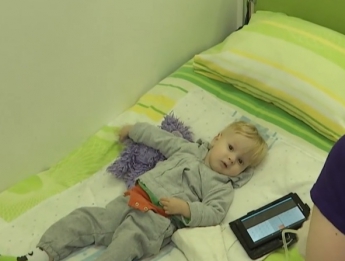 Малыш из Мелитополя уже год живет в больнице (видео)